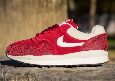 nike air safari rood|On.